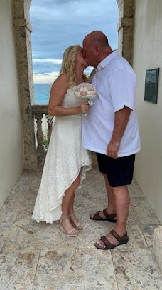 Intimate wedding ceremony officiated by Christine